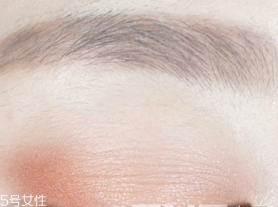 單眼皮怎么化大眼妝？媲美開眼角的大眼妝