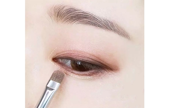豆沙色眼妝怎么畫？超受歡迎的空氣眼妝畫法