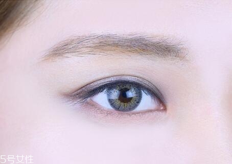 西柚色眼影怎么畫？教你畫高冷女神妝容