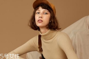 冬天內(nèi)搭怎么穿？一件毛衣搞定冬天內(nèi)搭難題