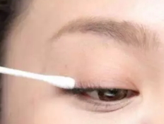 眼線膠筆怎么畫(huà)內(nèi)眼線？?jī)?nèi)眼線四部曲圖解