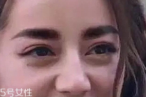 眉型常見(jiàn)失誤有哪些？眉頭壓實(shí)很難看