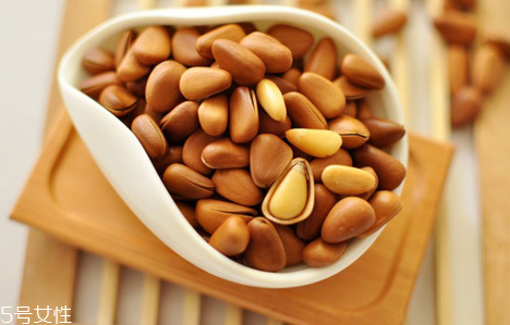 吃松子嘴苦是什么原因？注意這三種原因