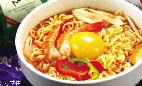 農(nóng)心辛拉面真的健康嗎？看看它非油炸的真面目