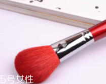 散粉刷怎么挑選？三種材質(zhì)各有優(yōu)點