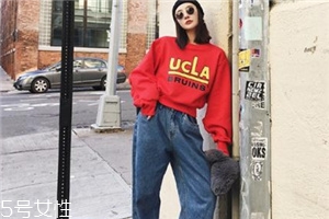 紅色衛(wèi)衣適合什么人穿？紅紅火火過新年