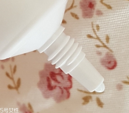 眼部凝膠什么時候用？更加推薦晚上用