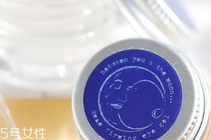 眼部凝膠什么時候用？更加推薦晚上用