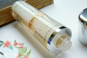 海藍(lán)之謎煥膚水適合干皮嗎？海藍(lán)之謎煥膚水產(chǎn)品評測