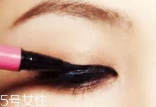 眉粉可以畫眼線嗎？