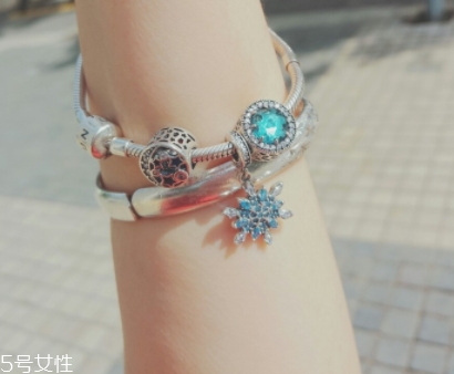 俄羅斯sunlight手鏈多少錢(qián)？?jī)r(jià)格不及潘多拉的一半