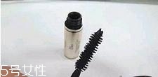 迪奧睫毛膏怎么樣？刷完睫毛膏再夾一次睫毛更卷翹
