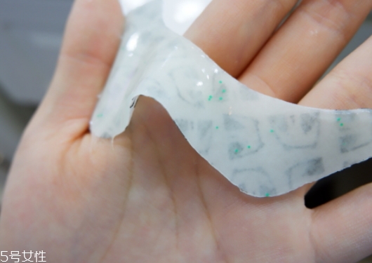 pandaw潘達眼膜可以敷多久？潘達眼膜要洗嗎