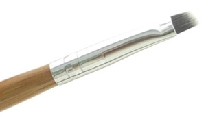 新買的眉粉刷有騷味是怎么回事？羊毛質(zhì)地正?，F(xiàn)象