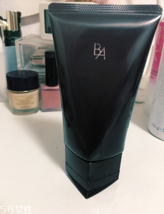 pola黑ba洗面奶好用嗎？挑不出毛病的一款洗面奶