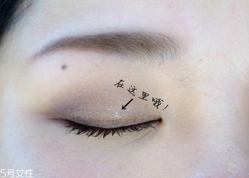 蕾絲雙眼皮貼先化妝嗎？蕾絲雙眼皮貼怎這樣用