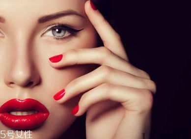 眼線貼怎么貼？教你畫(huà)出漂亮的眼線