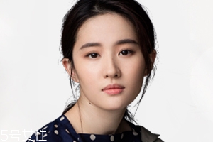 鵝蛋臉適合什么妝容？不適合濃妝