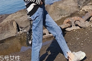 寬松牛仔褲配什么上衣？帶給你不一樣的美感