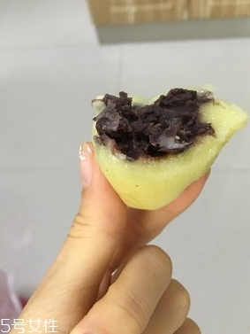 粘豆包蒸多長(zhǎng)時(shí)間能熟？用冷水還是熱水蒸