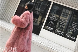 皮草和羊剪絨哪個暖和？看完你就清楚了