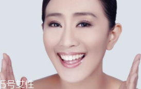 美白精華可以常年使用嗎？春秋用最好