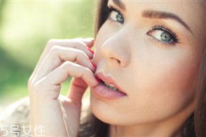 漂唇后忌口什么食物？決定漂唇持久度的因素