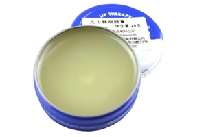 凡士林為什么適合敏感肌膚？世界上最好的隔離產(chǎn)品