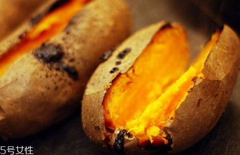 微波爐烤紅薯幾分鐘 微波爐烤紅薯技巧 微波爐烤紅薯幾分鐘 微波爐烤紅薯技巧