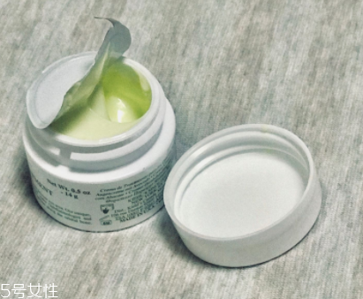 冬天護(hù)膚用霜還是乳？6款適合冬天用的護(hù)膚品推薦