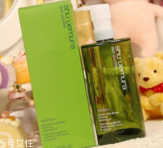 卸妝油哪個(gè)牌子好用？網(wǎng)紅卸妝油盤點(diǎn)