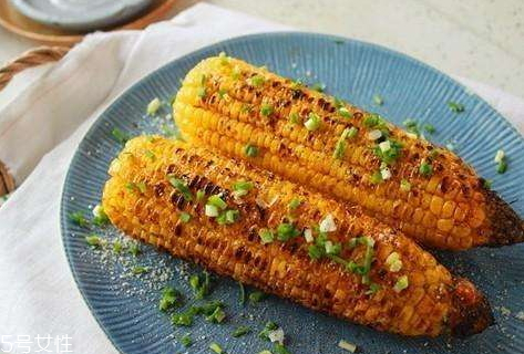 微波爐烤玉米要幾分鐘 燒烤模式8分鐘 微波爐烤玉米要幾分鐘 燒烤模式8分鐘