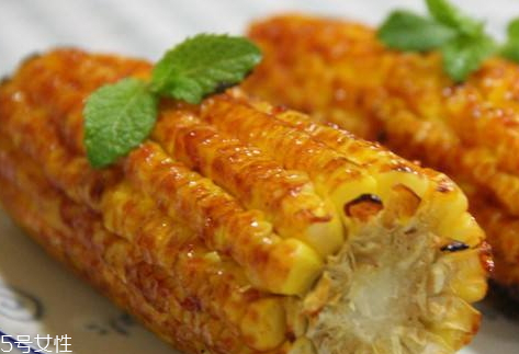 微波爐烤玉米要幾分鐘 燒烤模式8分鐘 微波爐烤玉米要幾分鐘 燒烤模式8分鐘