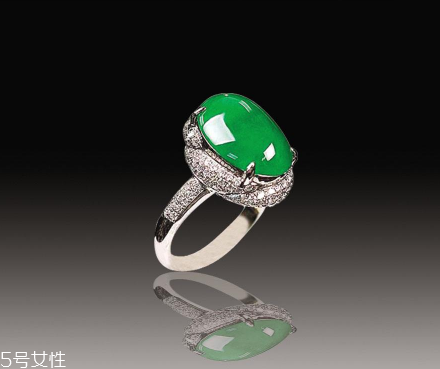 翡翠起膠是什么意思？起膠現(xiàn)象屬于高檔翡翠