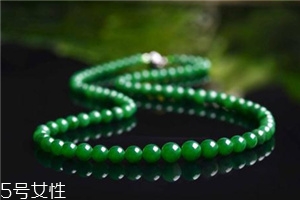 翡翠冰種和糯種哪個(gè)好？原來有這么大的區(qū)別