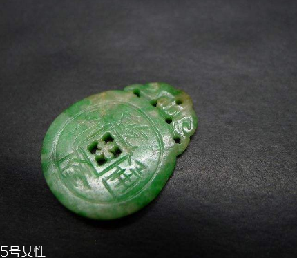翡翠冰種和糯種哪個(gè)好？原來有這么大的區(qū)別