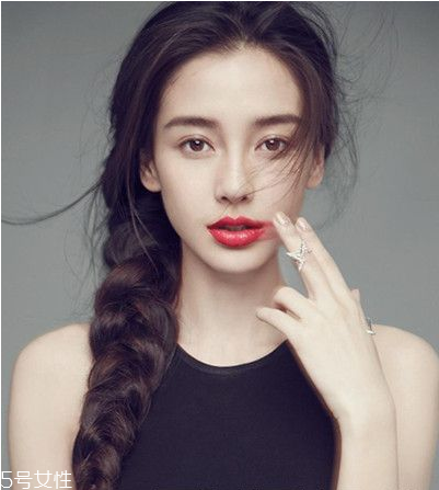 短發(fā)怎么做新娘造型？編發(fā)好看又簡單
