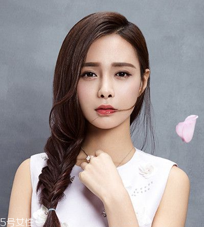 短發(fā)怎么做新娘造型？編發(fā)好看又簡單