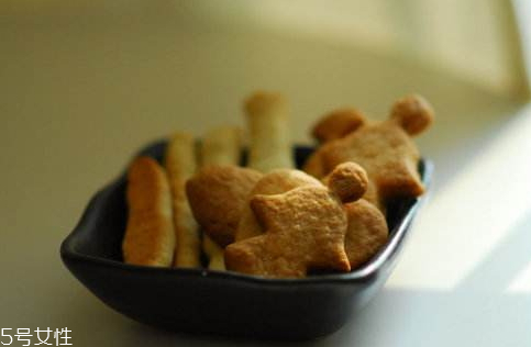 微波爐烤餅干要幾分鐘 烤餅干小技巧 微波爐烤餅干要幾分鐘 烤餅干小技巧