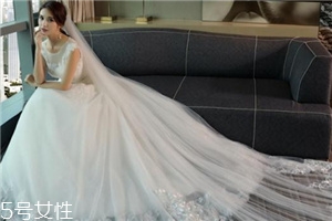 中式秀禾服和西式婚紗哪個(gè)好看？打造完美新娘