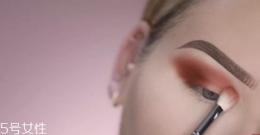huda beauty沙漠盤怎么畫？油管大神一步步示范