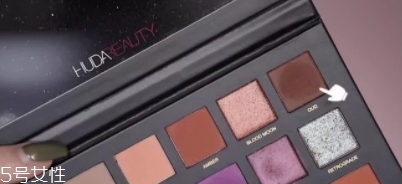 huda beauty沙漠盤怎么畫？油管大神一步步示范