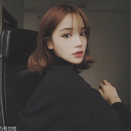 齊肩發(fā)怎么燙好看？女生發(fā)型設(shè)計與臉形搭配