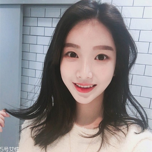 女生發(fā)質(zhì)軟適合什么發(fā)型？胖圓臉顯瘦發(fā)型參考