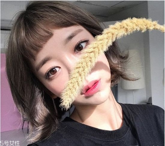 外翹短發(fā)適合什么臉型？再燙內(nèi)扣你就out了