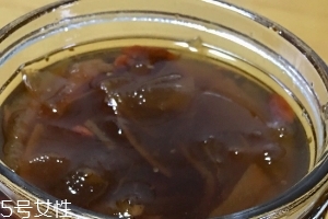 冰糖雪梨膏孕婦能吃嗎？孕婦吃冰糖雪梨膏適量最好