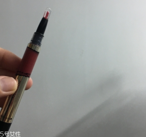 唇彩可以帶上飛機(jī)嗎？不用過于擔(dān)心