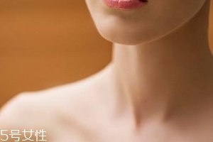有頸紋是怎么回事？不良習(xí)慣加速頸部肌膚衰老