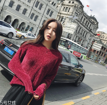 絲絨毛衣怎么搭配？優(yōu)雅氣質(zhì)全靠它