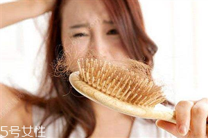一天掉多少根頭發(fā)是正常的？為頭發(fā)加點(diǎn)營(yíng)養(yǎng)